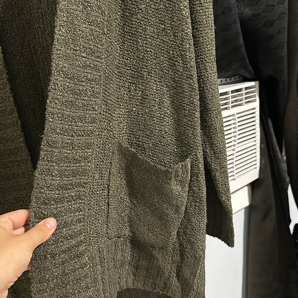 Olive green cardigan - Picture 2 of 2